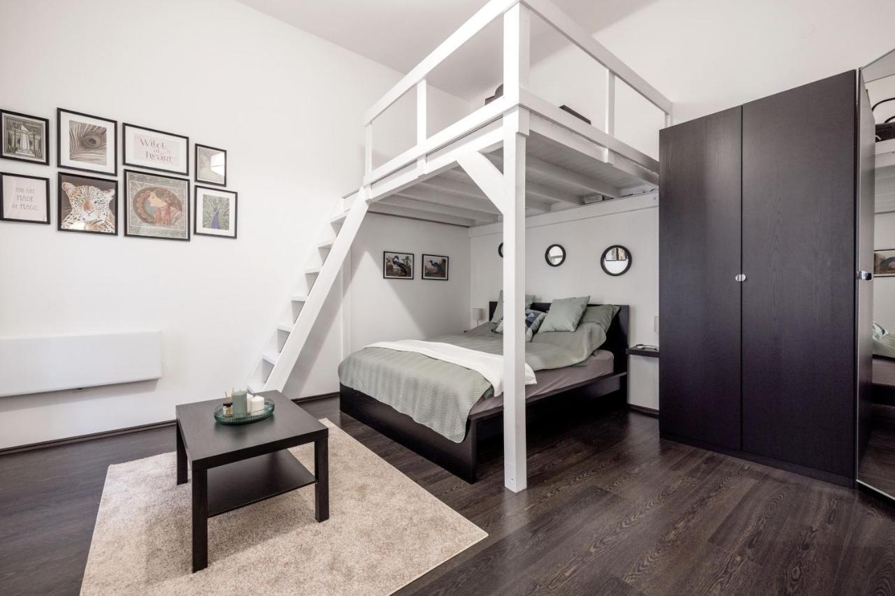 Appartement Charming Downtown Hideaway Steps From New York Cafe! à Budapest Extérieur photo