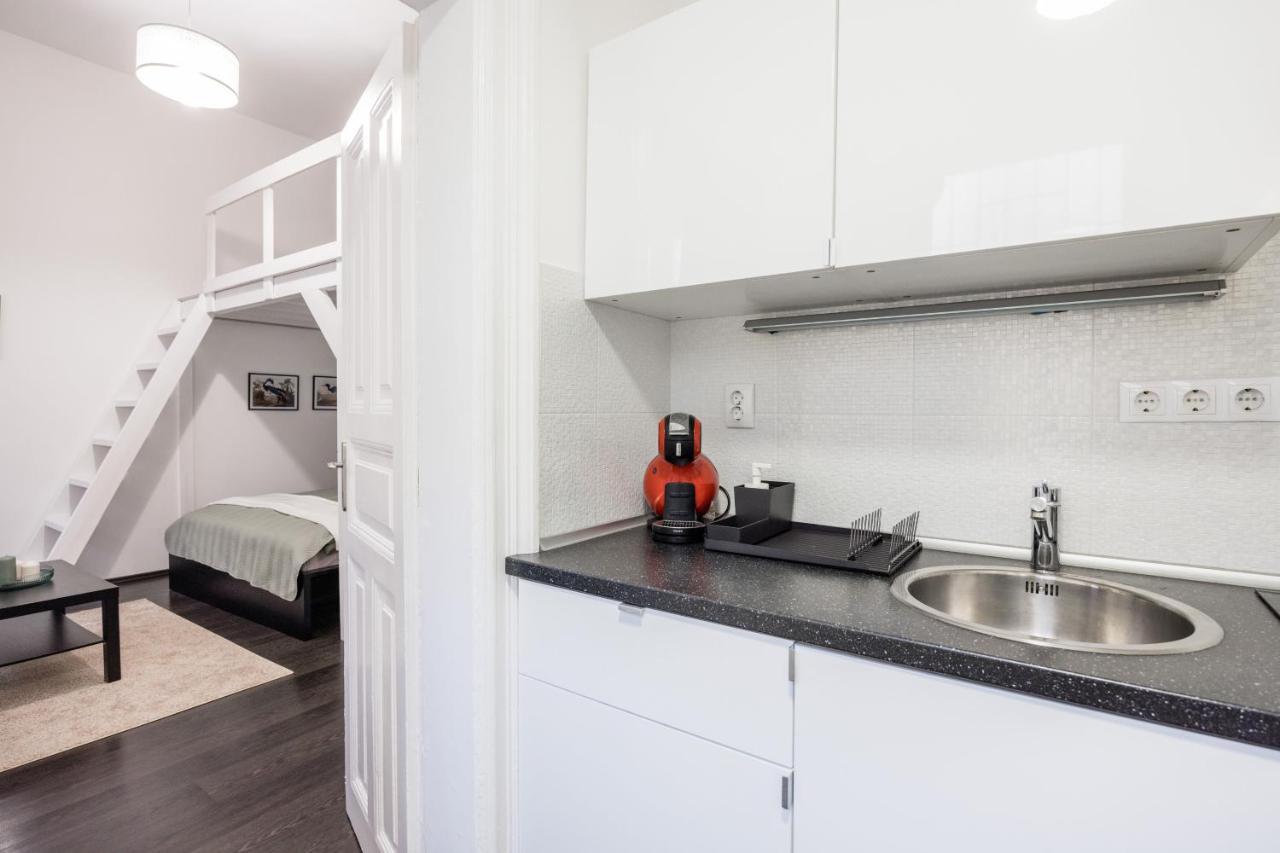 Appartement Charming Downtown Hideaway Steps From New York Cafe! à Budapest Extérieur photo